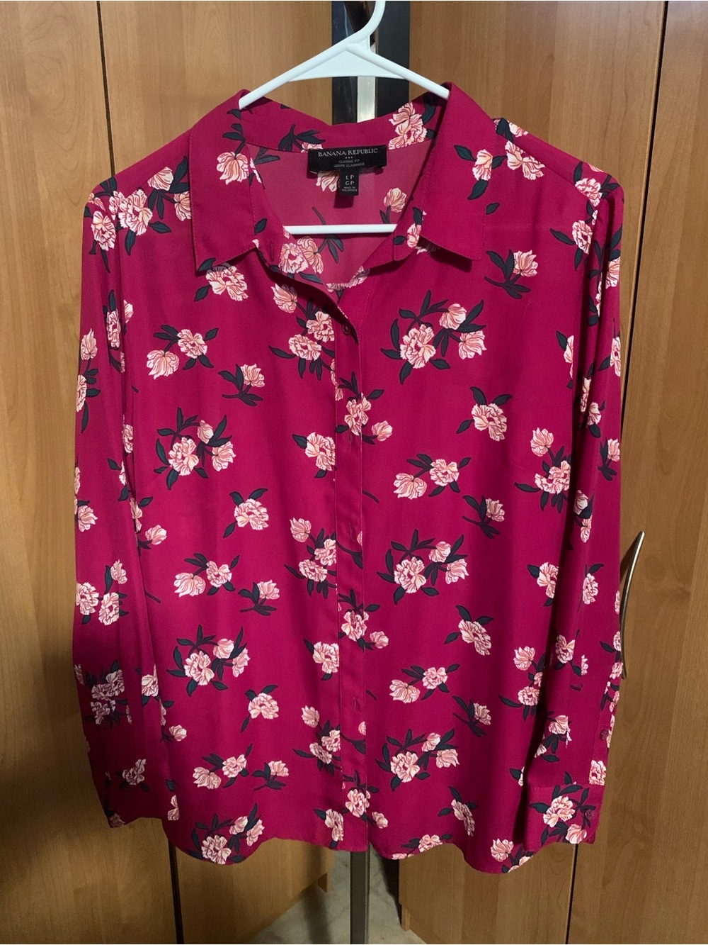 Banana Republic Women’s Floral Button-Up Shirt - Fuchsia